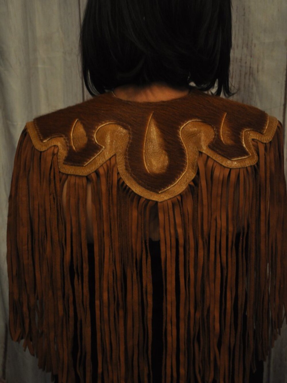 brown cowhide shawl - Picture 4 of 4